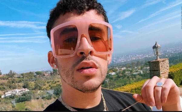 Bad Bunny sorprende y lanza nuevo álbum Las que no iban a salir STN