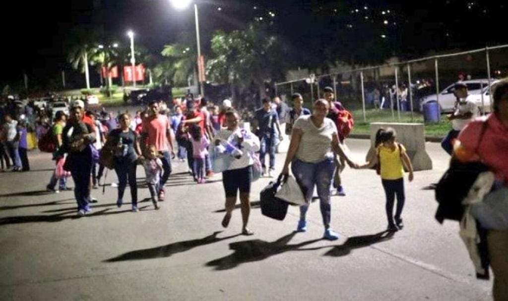 Nueva Caravana De Migrantes Parte De San Pedro Sula Rumbo A Eeuu Stn