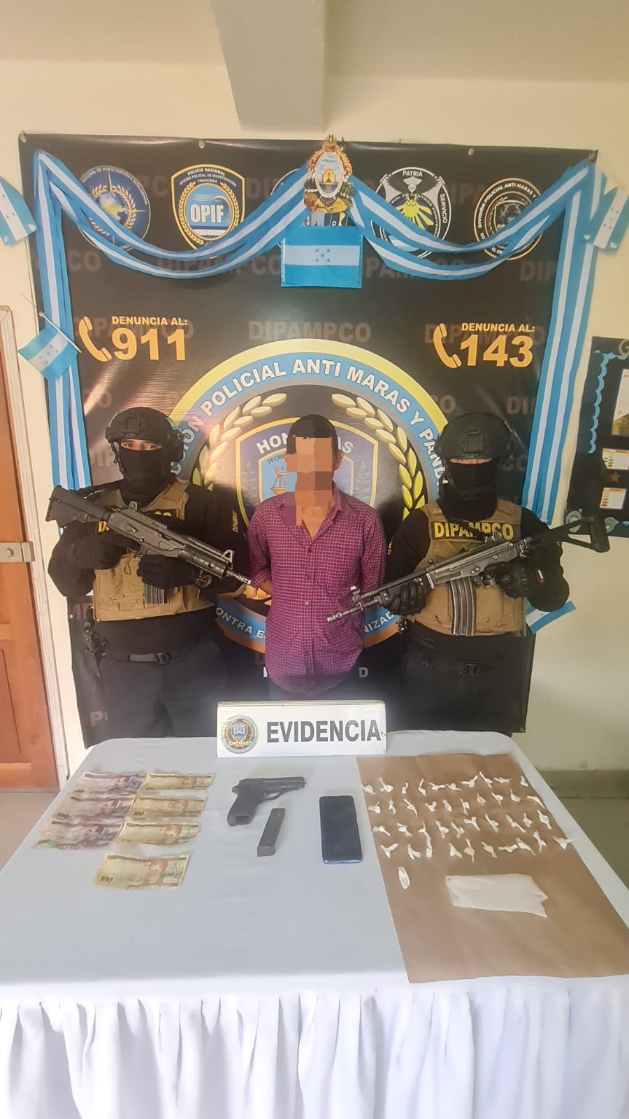 Con Un Arma De Fuego Y Droga Lista Para Su Distribuci N La Dipampco