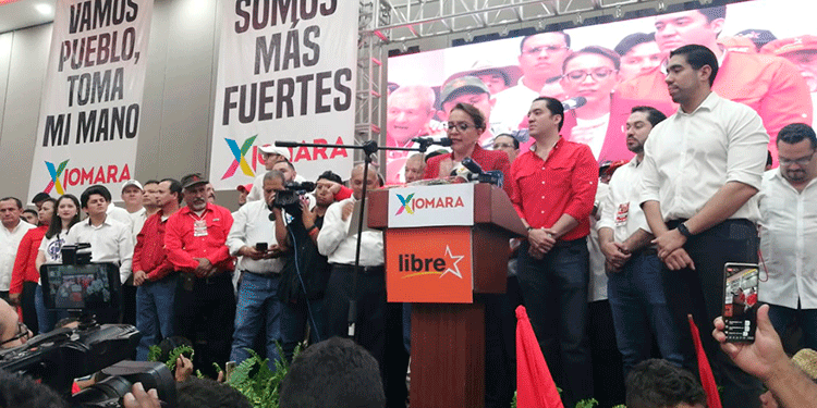 Xiomara Castro: «Mel es el coordinador y yo soy la precandidata de Libre»