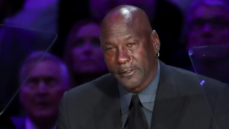 Michael Jordan rompe en llanto tras homenaje Kobe Bryant