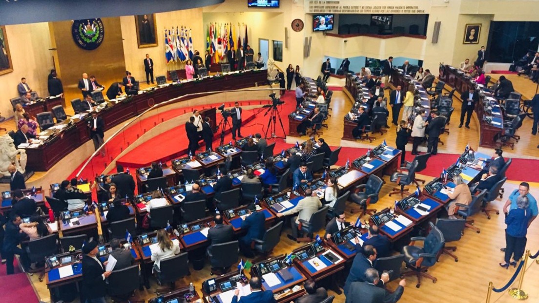 El Salvador: Parlamento aprueba préstamo con el Banco Centroamericano