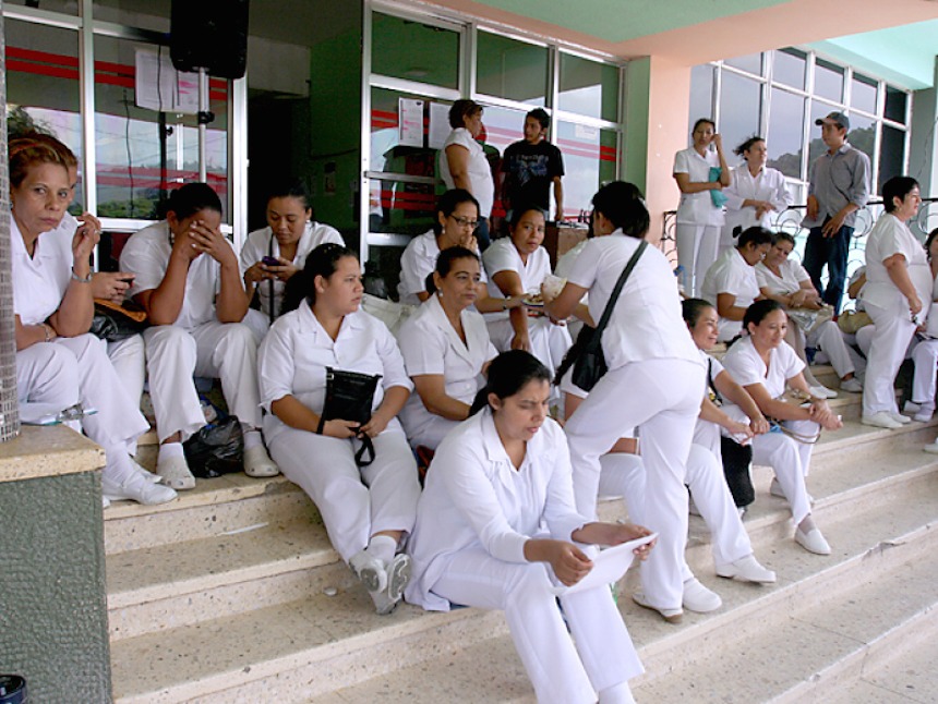 ANEEAH: “Se debe contratar 650 enfermeros para atender emergencia”
