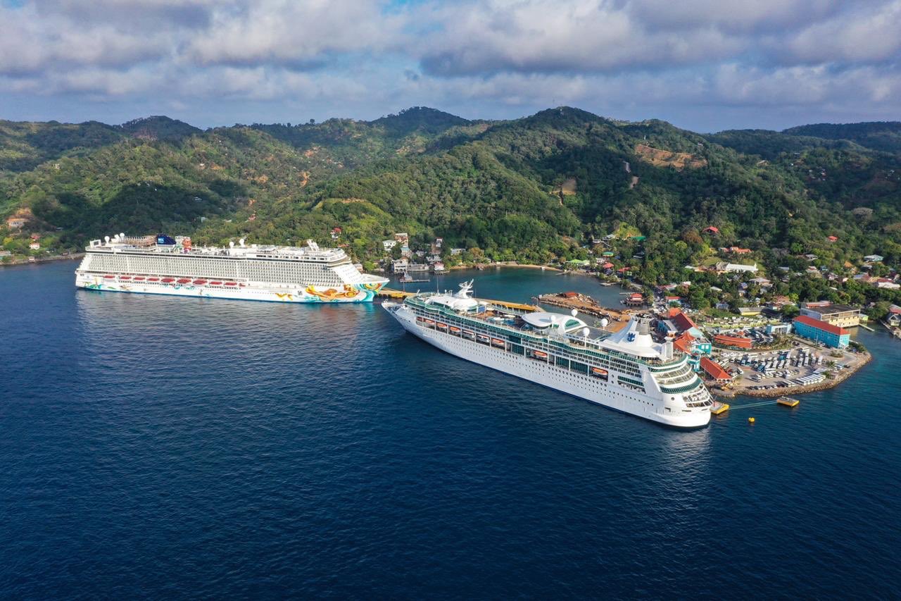 Arriban a Roatán tres cruceros con casi 10.000 turistas