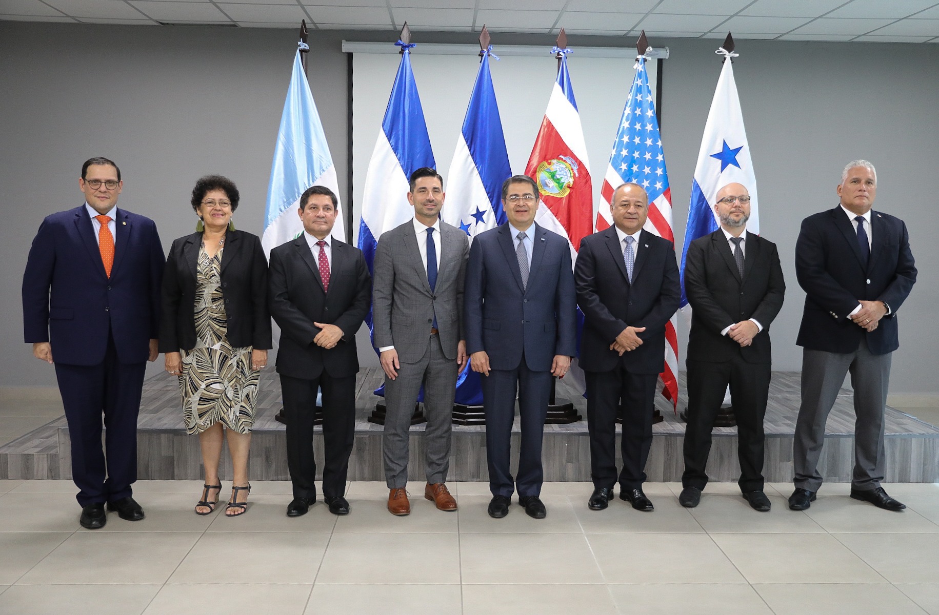 Presidente Hernández  participó en la inauguración de la Duodécima Conferencia Regional de Seguridad