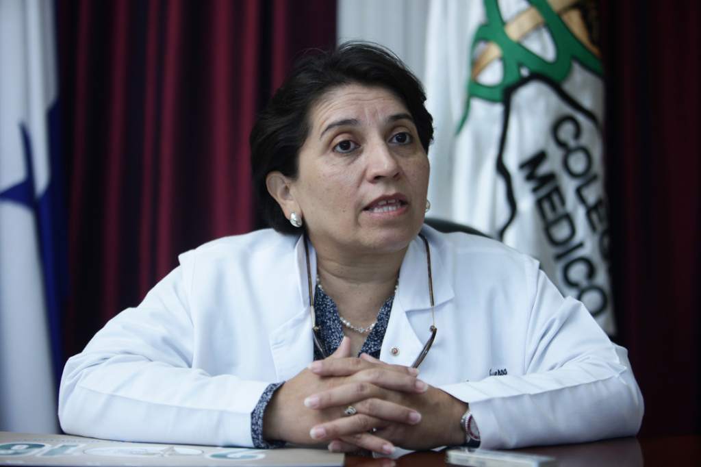 En planilla única Suyapa Figueroa reelecta presidenta del CMH