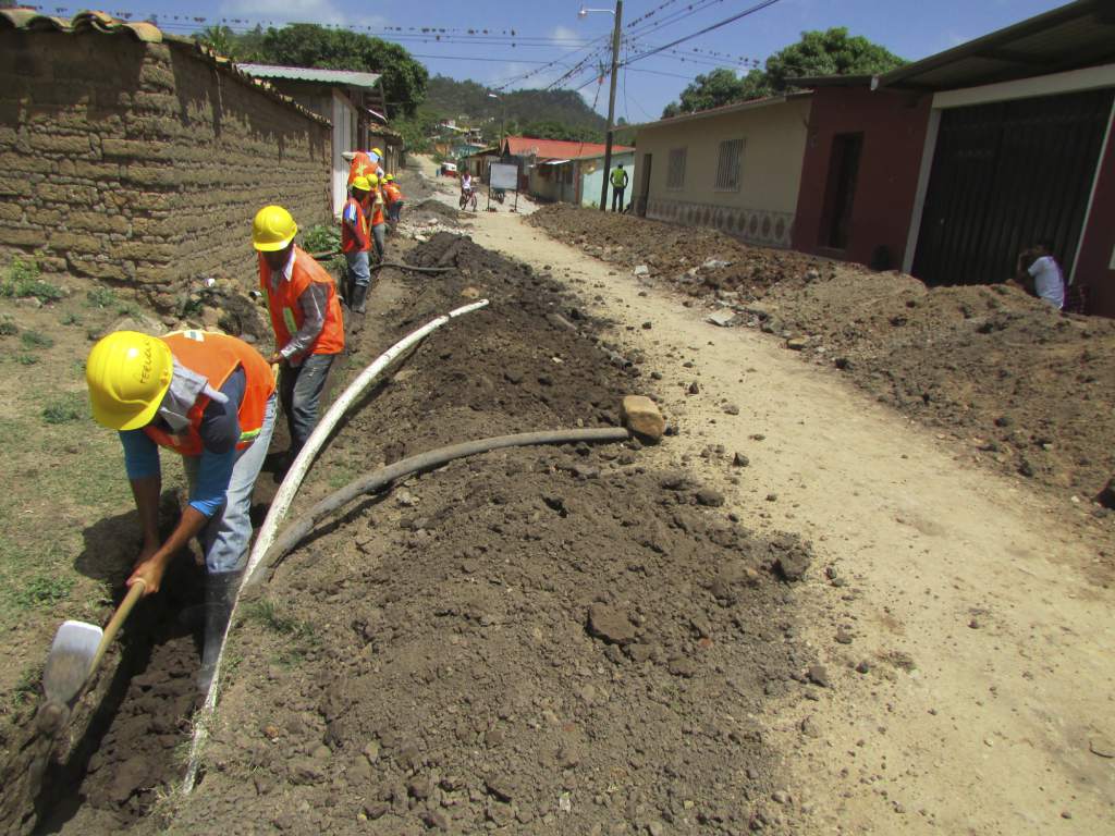 Destinan fondos para proyecto de agua y saneamiento que vendrá a beneficiar  a pobladores de La Paz
