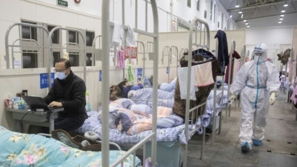 La OMS pide calma por el coronavirus que ha matado a 1.900 personas en China
