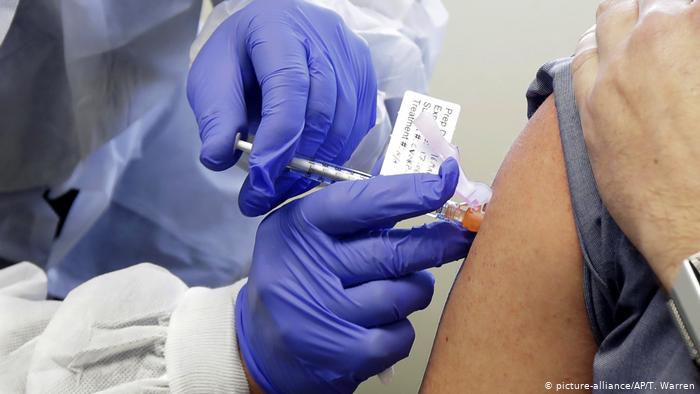 Industria farmacéutica promete vacuna contra el coronavirus «en todo el mundo» en 18 meses