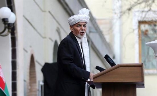 Presidente de Afganistán ordena liberar a presos talibanes