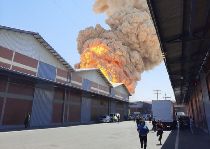 Cuatro muertos por fuerte explosión e incendio en bodegas en Chile
