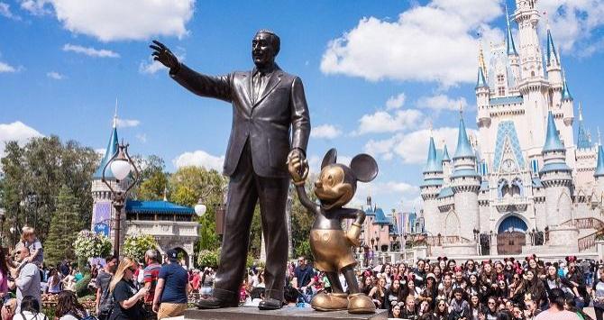 Cierra Disneyland por cuarta vez en su historia  por coronavirus