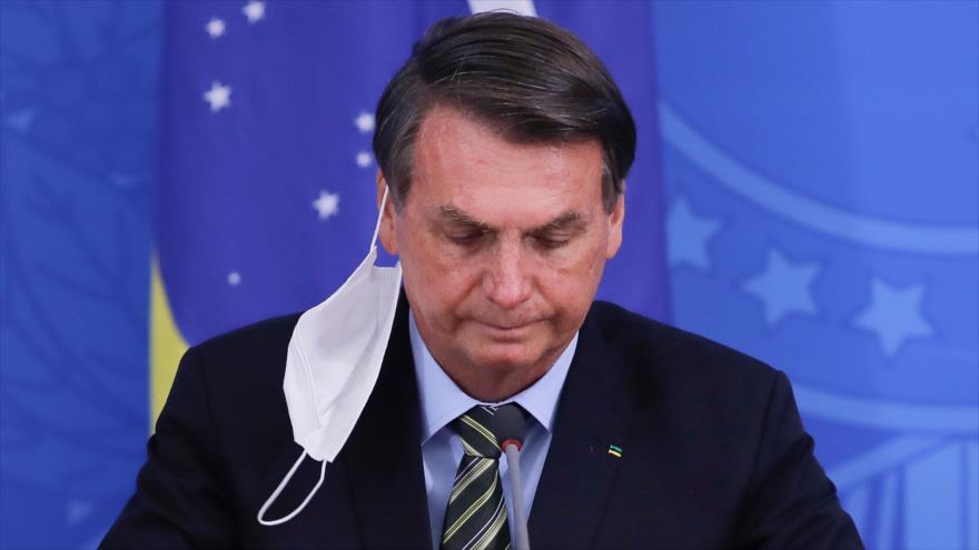 Bolsonaro dice que no tiene sentido mantener la cuarentena si el 70% de Brasil se va a contagiar