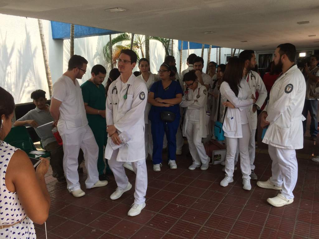 Médicos internos amenazan con suspender guardias en San Pedro Sula