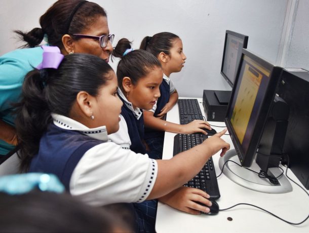 Según observatorio de la UPNFM : 4 de cada 10 alumnos presentan problemas de conectividad porque no tienen computadora Según observatorio de la UPNFM : 4 de cada 10 alumnos presentan problemas de conectividad porque no tienen computadora