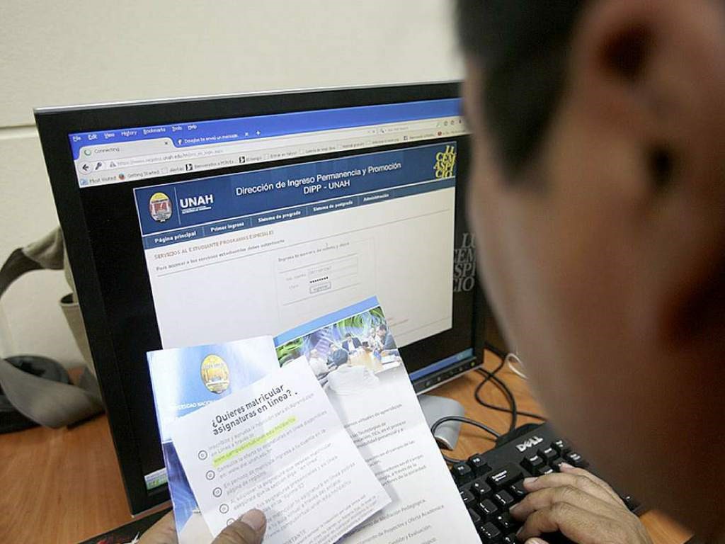 UNAH: 80,000 estudiantes reciben clases virtuales UNAH: 80,000 estudiantes reciben clases virtuales