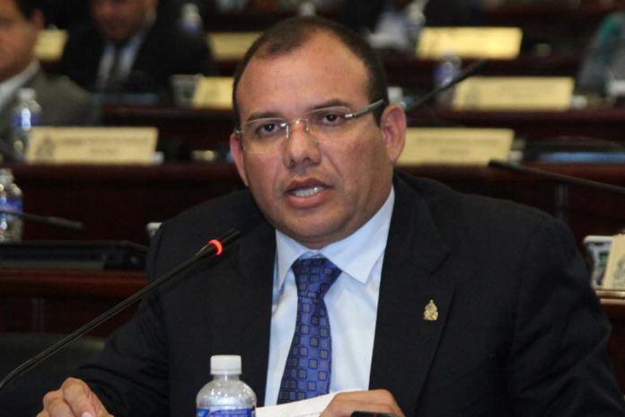 Jorge Lobo: “El Gobierno  debe de asegurar  la producción alimentaria y  convertirse en el gran comprador de granos básicos”