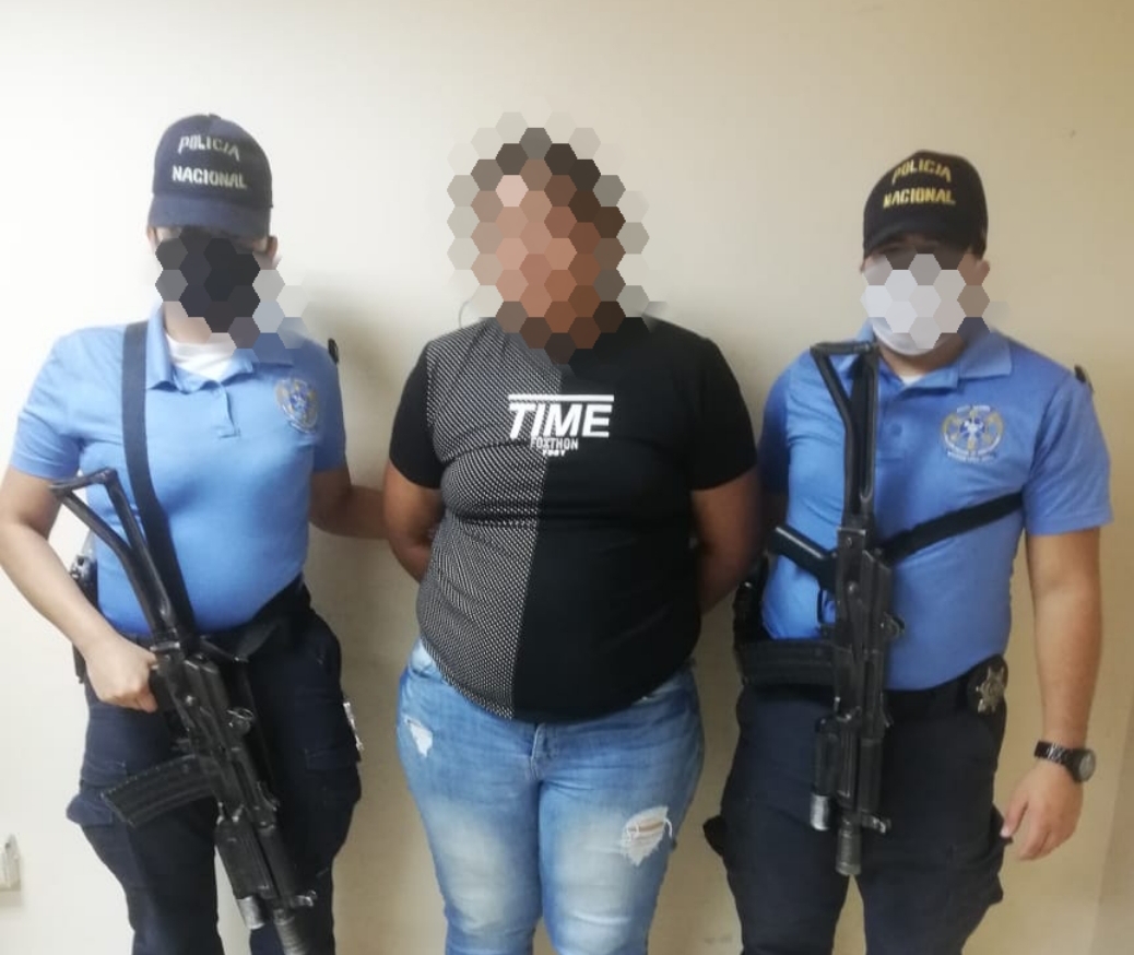 En pleno toque de queda absoluto: Mujer es denunciada por maltratar a su hijo de tres años de edad