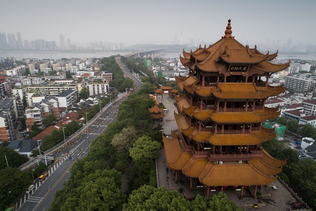 Permiten la salida de ciudadanos de Wuhan tras 76 días de cuarentena