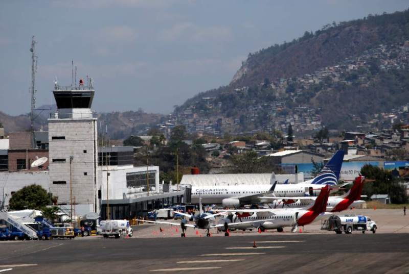 40 Misquitos varados en Tegucigalpa retornan a Puerto Lempira en  vuelos charter