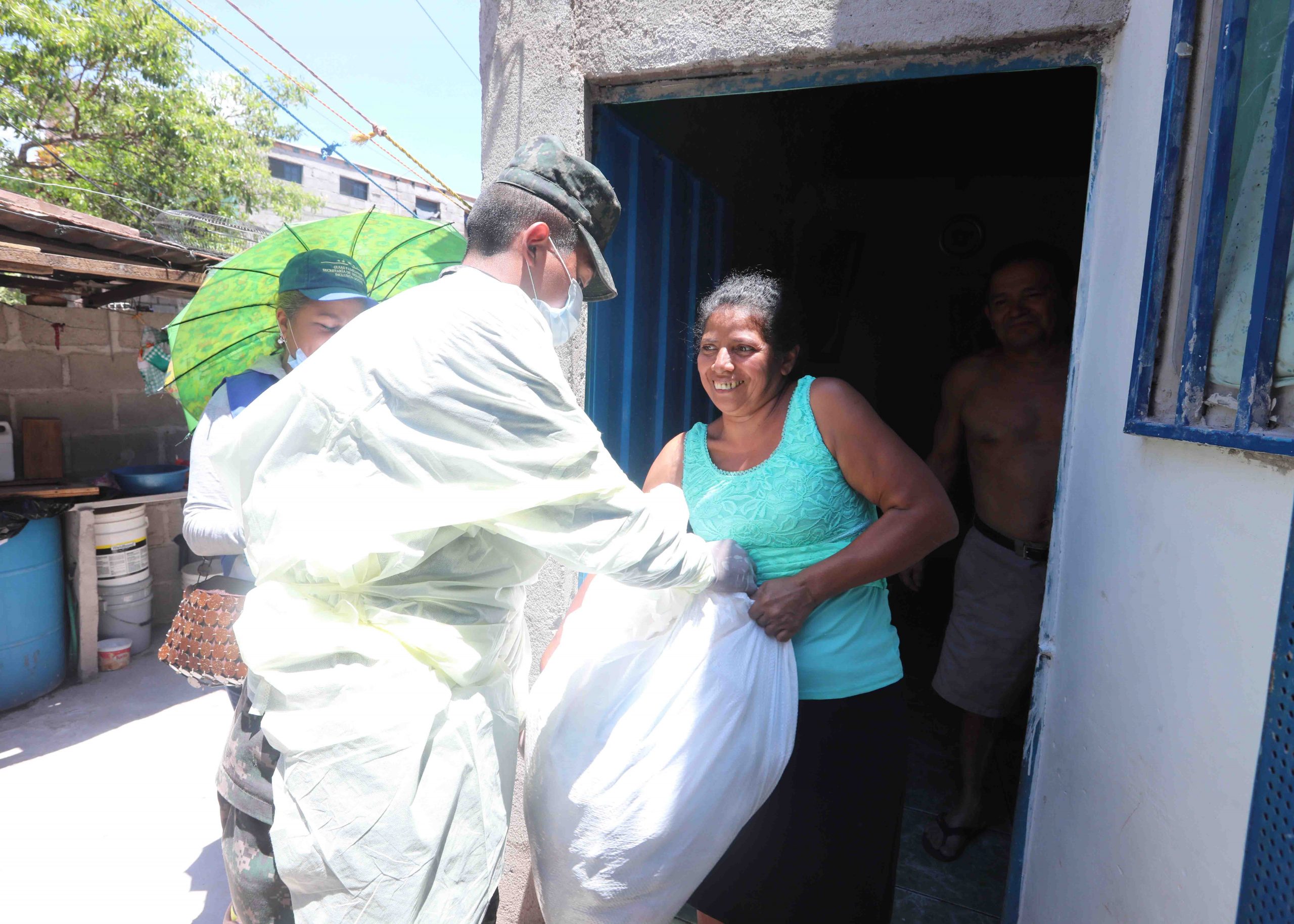 Honduras Solidaria cumple una semana entregando alimentos a los más afectados por crisis por coronavirus