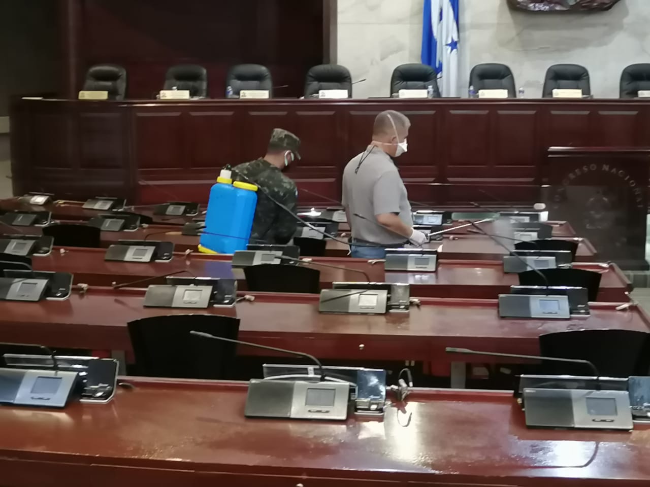 CN realizó desinfección de sus instalaciones previo al desarrollo de la sesión legislativa