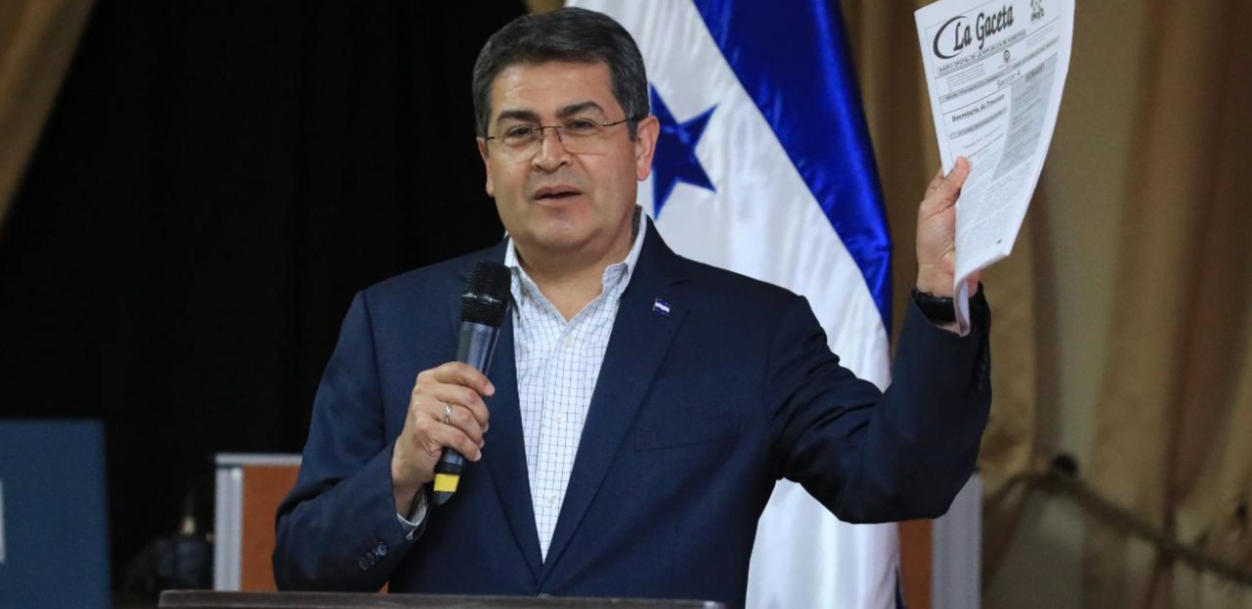 Presidente Hernández pide al CN eliminar restricción a Banhprovi Presidente Hernández pide al CN eliminar restricción a Banhprovi