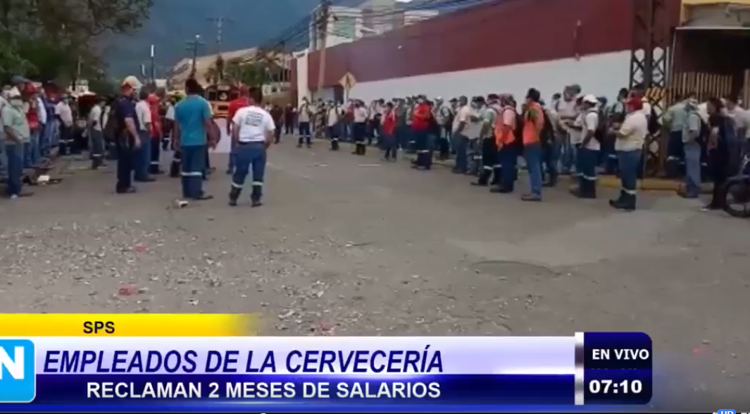 SPS: Empleados de la Cervecería Hondureña protestan  exigiendo el pago salarial de dos meses atrasados