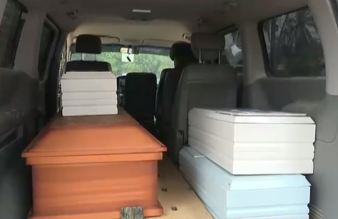 ¡DOLOROSO! Dan último adiós a familia víctima de  voraz incendio en Chamelecón