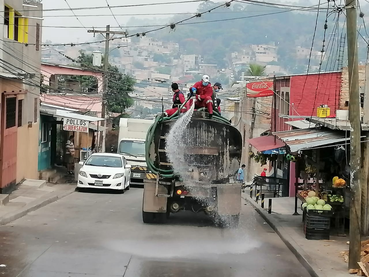 AMDC Concluye con jornada de desinfección en las colonias La Pradera y Flor del Campo en Comayagüela AMDC Concluye con jornada de desinfección en las colonias La Pradera y Flor del Campo en Comayagüela