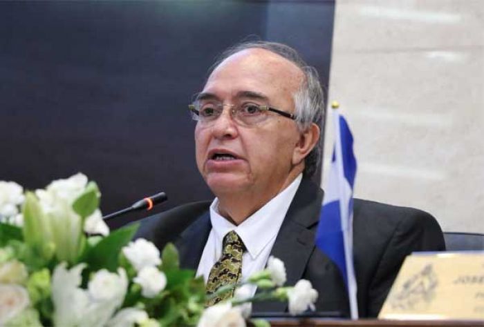 Vice presidente del CN: «Muertos no transmiten el Covid19»