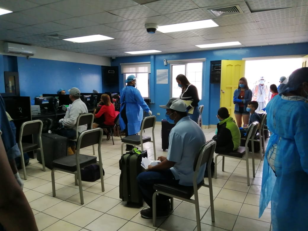 Llega vuelo de OIM con hondureños retornados voluntariamente desde México