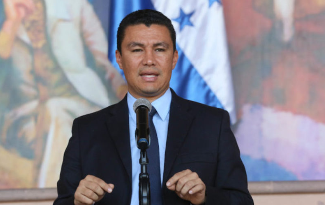 Ebal Díaz: «Recursos para compras de emergencia se usaron eficientemente y sin detrimento del erario público»