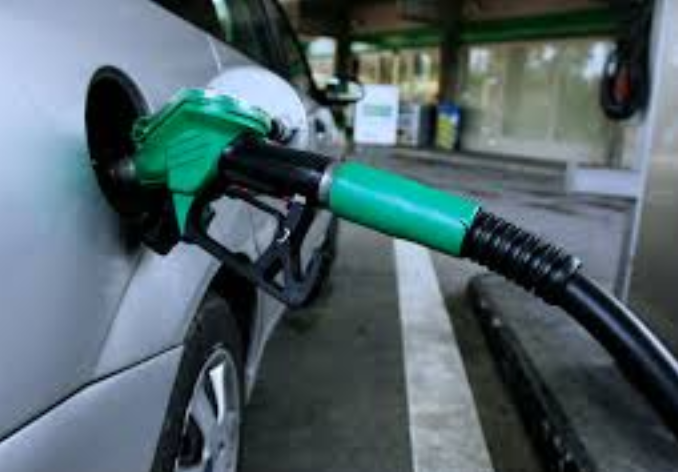 Anuncian 2 LPS de aumento en el precio de la gasolina para la próxima semana Anuncian 2 LPS de aumento en el precio de la gasolina para la próxima semana