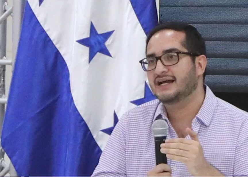 Abogado Marco Midence: «El gobierno implementará una billetera electrónica digital»