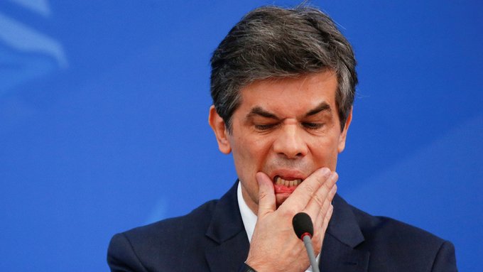 Nuevo ministro de Salud de Brasil, dimite sin haber cumplido un mes en el cargo