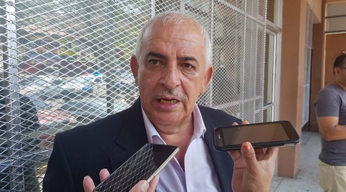 Fallece de un paro cardíaco el reconocido abogado Daniel Rivera Mena Fallece de un paro cardíaco el reconocido abogado Daniel Rivera Mena