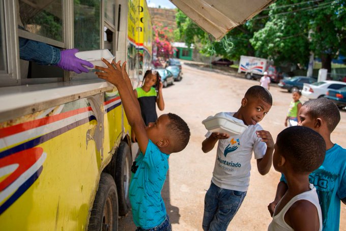 En República Dominicana dan por concluido el año escolar por la pandemia En República Dominicana dan por concluido el año escolar por la pandemia