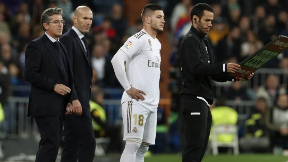 Zidane se lo ha puesto muy difícil a Jovic: 10 minutos de media saliendo del banquillo