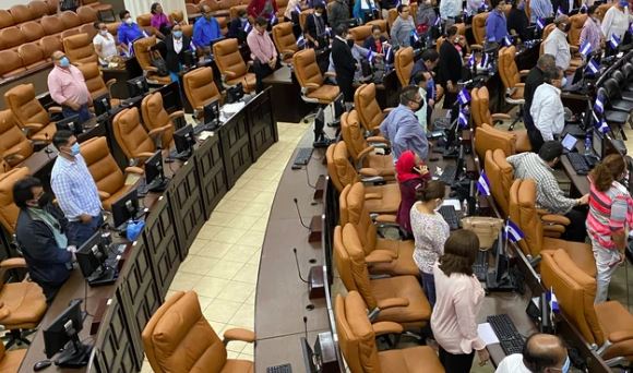Nicaragua: Diputados alertan sobre eventual brote de COVID-19 en el parlamento