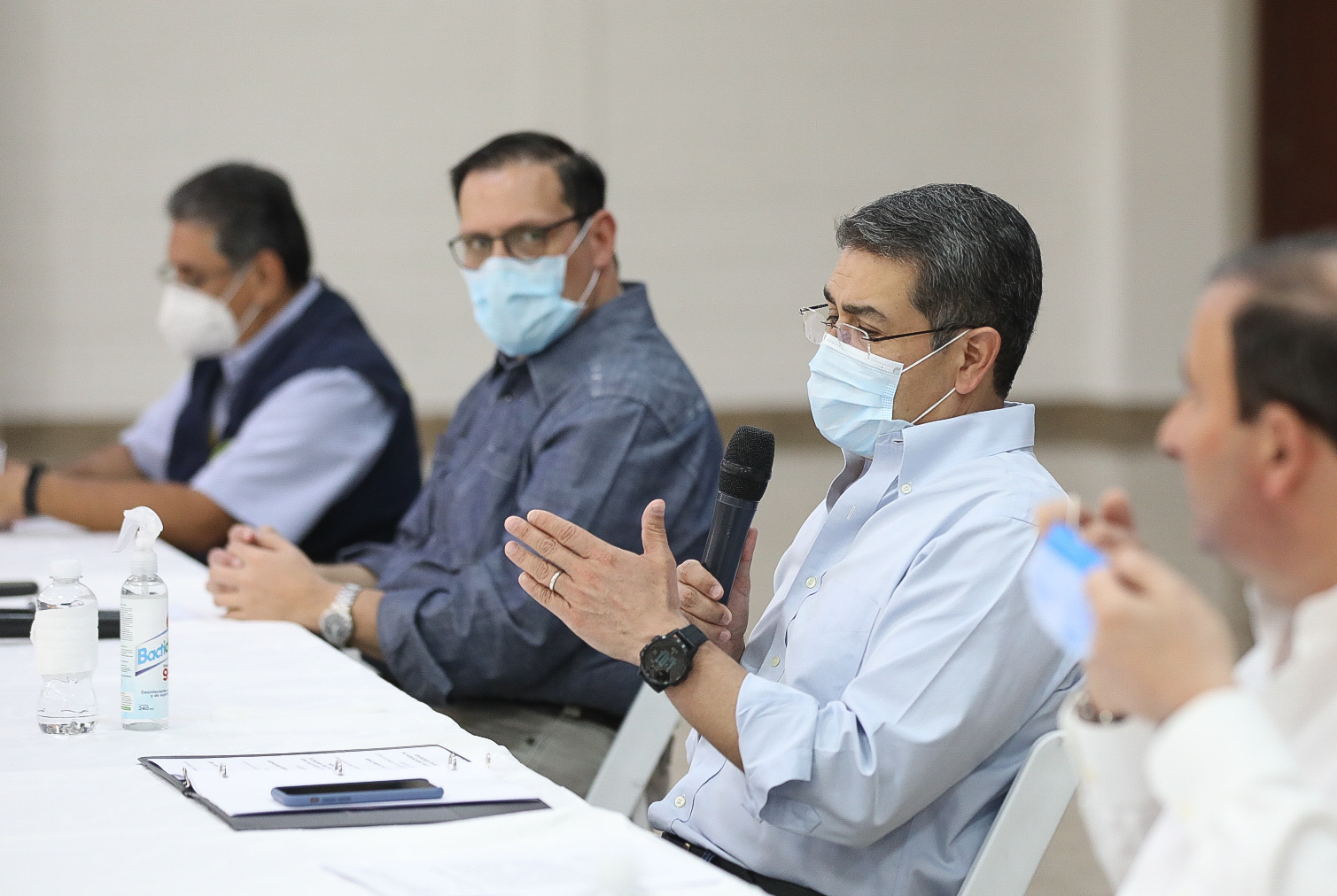 Gobierno y grupo multidisciplinario trabajan en medidas para apertura inteligente de la economía