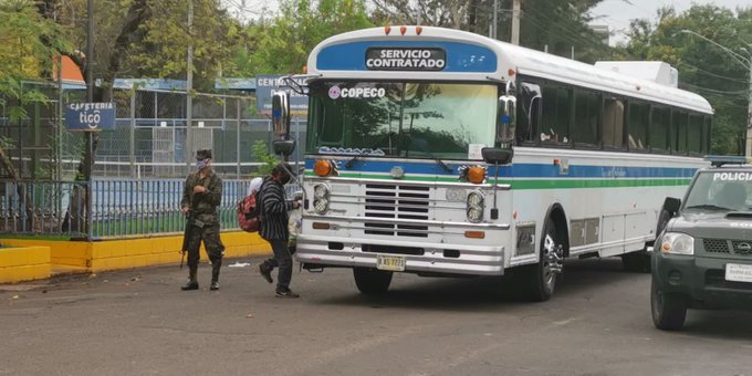 Tras cumplir cuarentena, 53 deportados son trasladados a diferentes sectores del país