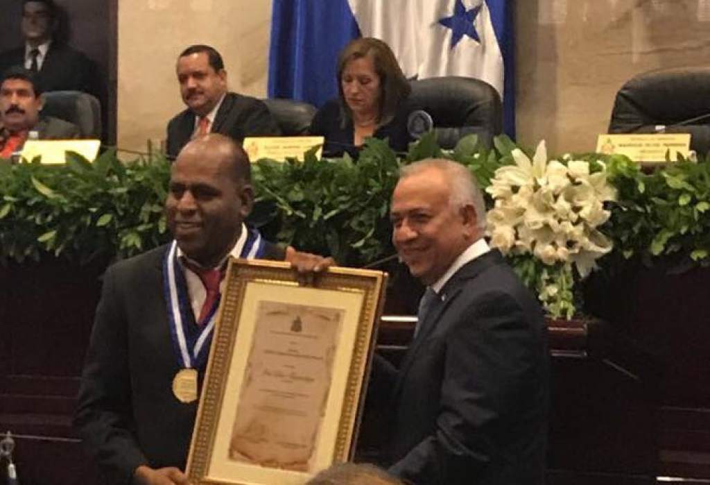 Ante la emergencia nacional: Suspendidos los premios Parlamentarios 2020 que otorga el Congreso Nacional Ante la emergencia nacional: Suspendidos los premios Parlamentarios 2020 que otorga el Congreso Nacional