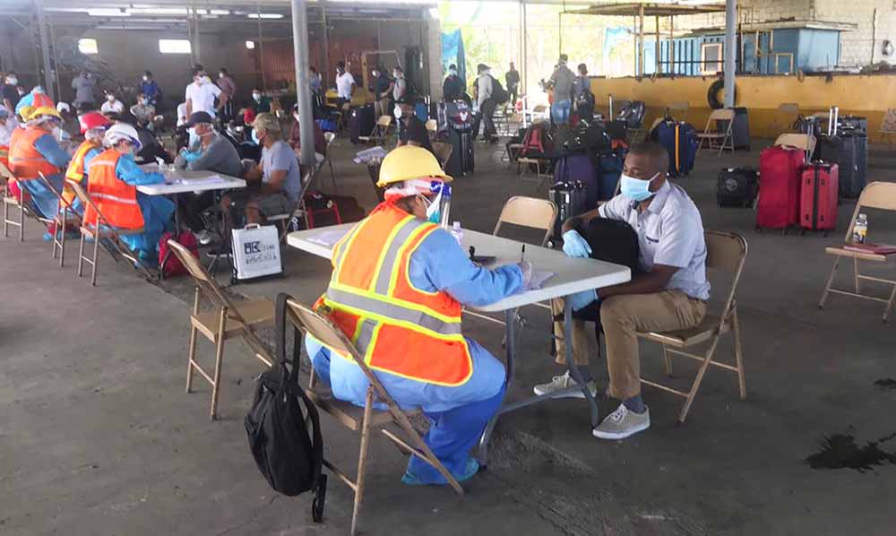 86 marinos hondureños desembarcan en Puerto Cortés 86 marinos hondureños desembarcan en Puerto Cortés