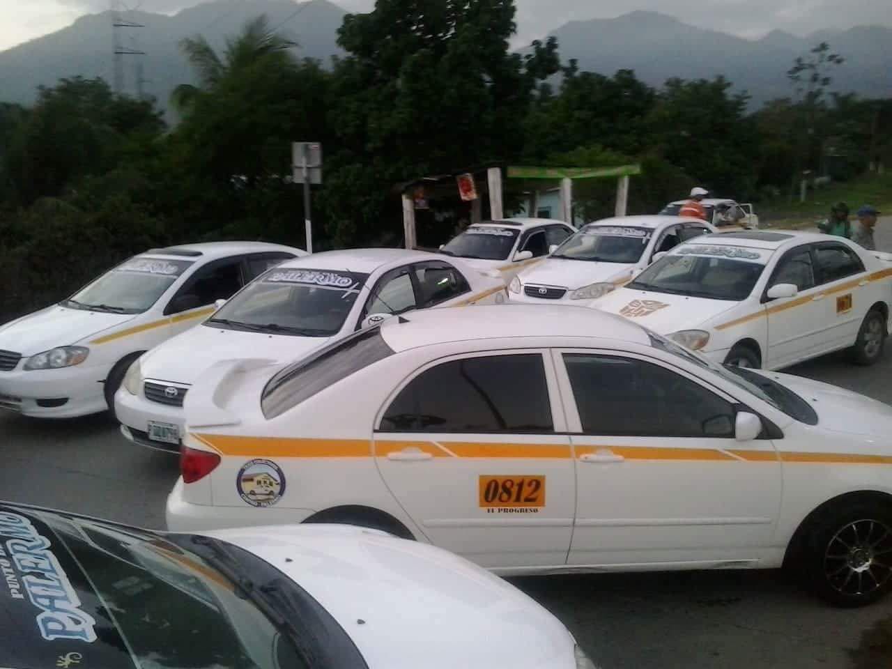 Transportistas se toman las vías de acceso de la capital Transportistas se toman las vías de acceso de la capital