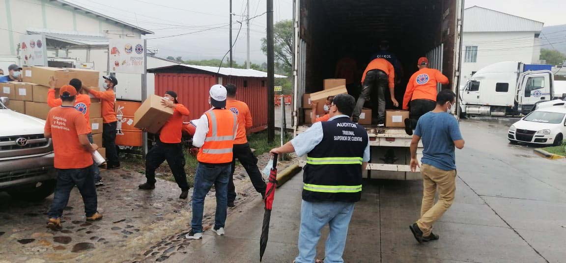 TSC supervisa recepción de 5.2 millones de mascarillas TSC supervisa recepción de 5.2 millones de mascarillas