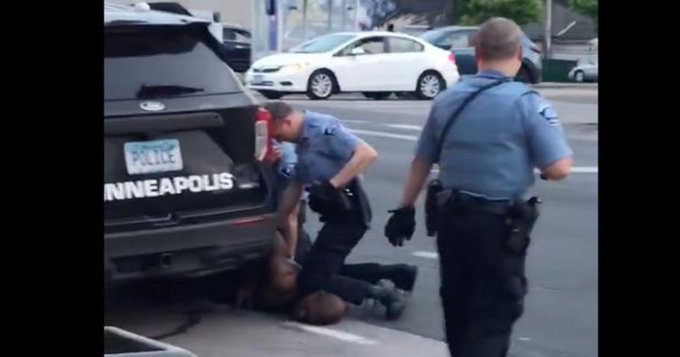 Agravan los cargos contra el policía por la muerte de George Floyd y acusan a los otros tres agentes Agravan los cargos contra el policía por la muerte de George Floyd y acusan a los otros tres agentes