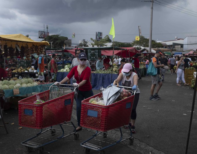 Costa Rica suspende la fase tres de la reapertura debido al récord de casos diarios