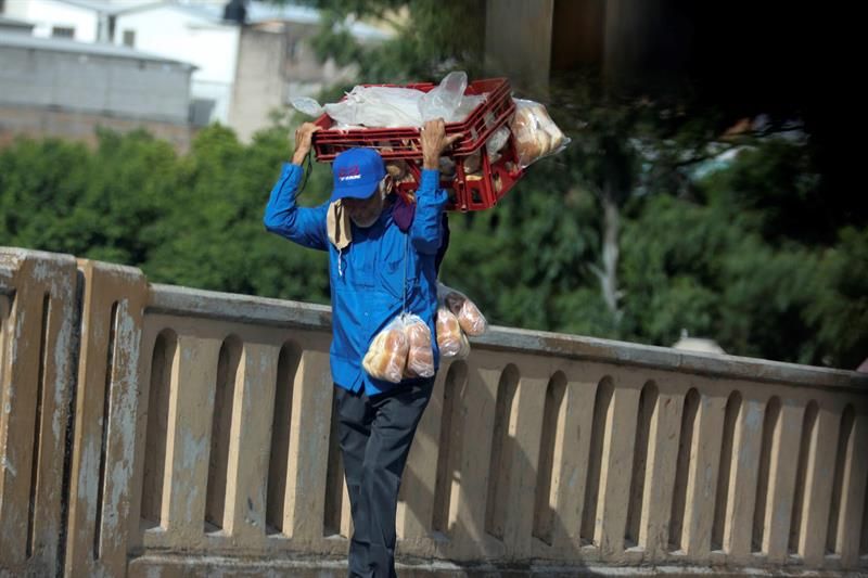 La pandemia amenaza la recaudación tributaria de Honduras y le obliga a endeudarse La pandemia amenaza la recaudación tributaria de Honduras y le obliga a endeudarse