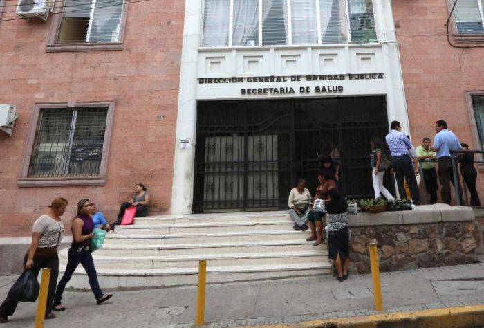 Informa Casa Presidencial: 24 instituciones públicas trabajarán desde mañana respetando porcentaje de personal por región Informa Casa Presidencial: 24 instituciones públicas trabajarán desde mañana respetando porcentaje de personal por región